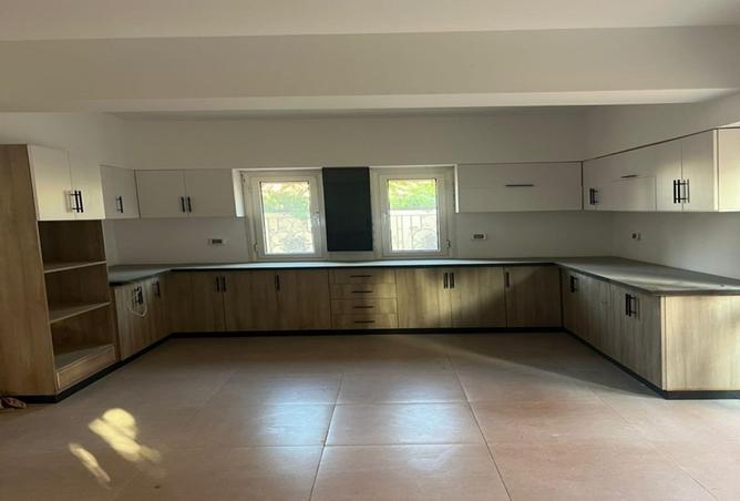 73769858 - Property Image 2