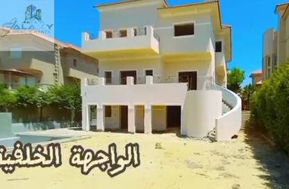 فيلا - 6 - 7 للبيع في مون فالي - المستثمرين الجنوبية - مدينة القاهرة الجديدة - القاهرة