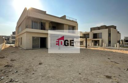 Villa - 5 Bedrooms - 2 Bathrooms for sale in Palm Hills New Cairo - 5th Settlement Compounds - The 5th Settlement - New Cairo City - Cairo