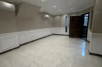 Apartment - 3 Bedrooms - 2 Bathrooms for rent in 5th District - Sheikh Zayed City - Giza