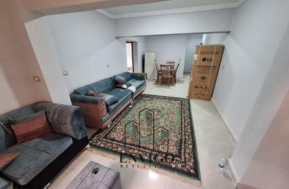 شقة - 2 غرف نوم - 1 حمام للبيع في شارع البنك - مساكن المهندسين - مدينة نصر - القاهرة