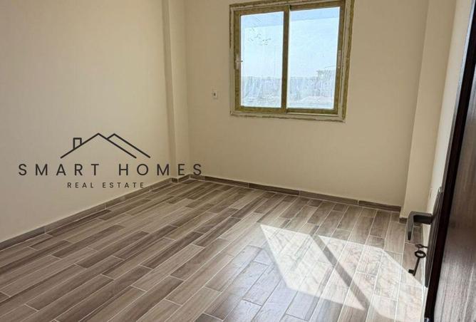 98276185 - Property Image 2