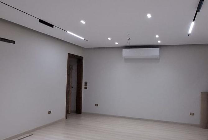 99800042 - Property Image 2