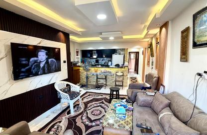 Apartment - 2 Bedrooms - 1 Bathroom for sale in Zakaria Ghoneim St. - Ibrahimia - Hay Wasat - Alexandria