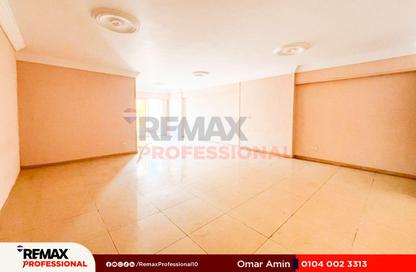 Apartment - 3 Bedrooms - 2 Bathrooms for sale in Ibn Al Nadim St. - Bolkly - Hay Sharq - Alexandria