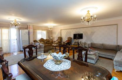 Apartment - 3 Bedrooms - 3 Bathrooms for sale in Smouha Square - Smouha - Hay Sharq - Alexandria