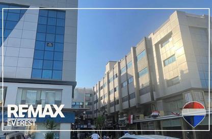 محل تجاري - استوديو - 1 حمام للايجار في ذا جيت بلازا مول - الحي العاشر - الشيخ زايد - الجيزة