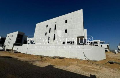Villa - 5 Bedrooms - 5 Bathrooms for sale in The Waterway Villas - Ext North Inves Area - New Cairo City - Cairo