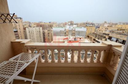 شقة - 3 غرف نوم - 2 حمامات للبيع في شارع رشدي - رشدي - حي شرق - الاسكندرية