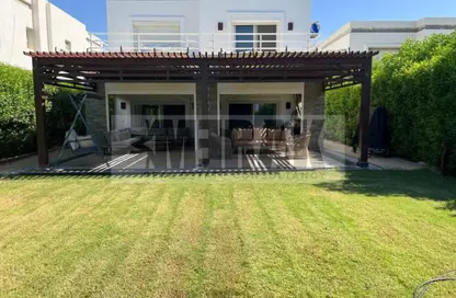 فيلا - 4 غرف نوم - 5 حمامات للبيع في أمواج - سيدي عبد الرحمن - الساحل الشمالي