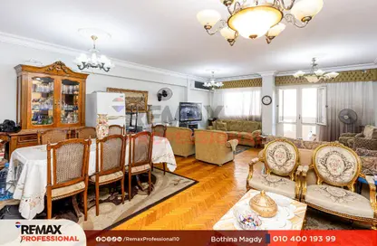 Apartment - 4 Bedrooms - 2 Bathrooms for sale in Victor Ammanuel Square - Smouha - Hay Sharq - Alexandria