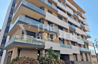 شقة - 2 غرف نوم - 2 حمامات للبيع في كمبوند البروج - كمبوندات الشروق - مدينة الشروق - القاهرة