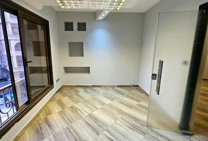 8627960 - Property Image 2