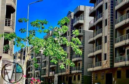 Apartment - 2 Bedrooms - 2 Bathrooms for sale in Sarayat El-Kattameya - El Katameya Compounds - El Katameya - New Cairo City - Cairo