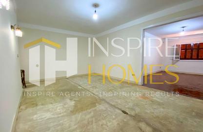 Apartment - 4 Bedrooms - 1 Bathroom for rent in Omar Al Mokhtar St. - Janaklees - Hay Sharq - Alexandria Apartment - 4 Bedrooms - 1 Bathroom for rent in Omar Al Mokhtar St. - Janaklees - Hay Sharq - Alexandria