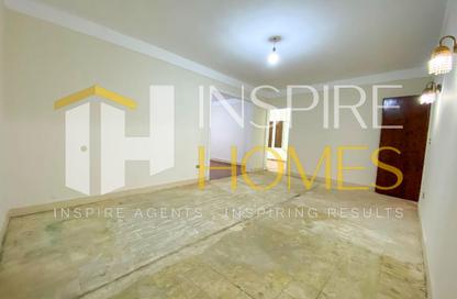 Apartment - 4 Bedrooms - 1 Bathroom for rent in Omar Al Mokhtar St. - Janaklees - Hay Sharq - Alexandria Apartment - 4 Bedrooms - 1 Bathroom for rent in Omar Al Mokhtar St. - Janaklees - Hay Sharq - Alexandria