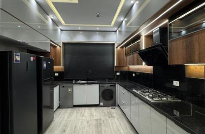 Apartment - 7 Bedrooms - 6 Bathrooms for sale in Hyde Park - New Cairo City - Cairo