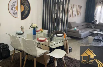 شقة - 3 غرف نوم - 2 حمامات للايجار في مون ريزيدنس - فيفث سكوير - التجمع الخامس - مدينة القاهرة الجديدة - القاهرة