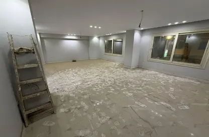 Office Space - 4 Bedrooms - 3 Bathrooms for rent in Shooting Club Street - Dokki - Giza