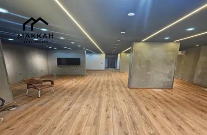 Shop - Studio - 1 Bathroom for rent in Al Hegaz St. - El Mahkama Square - Heliopolis - Masr El Gedida - Cairo