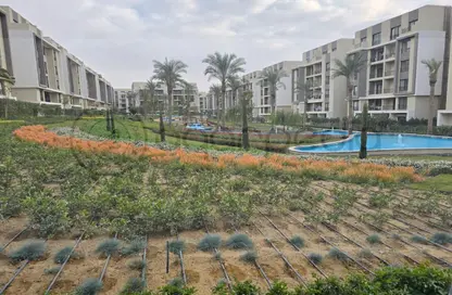Apartment - 2 Bedrooms - 2 Bathrooms for sale in Moon Residences - Fifth Square - The 5th Settlement - New Cairo City - Cairo