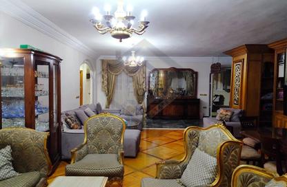 Apartment - 3 Bedrooms - 3 Bathrooms for sale in Al Maamoun St. - Moharam Bek - Hay Wasat - Alexandria