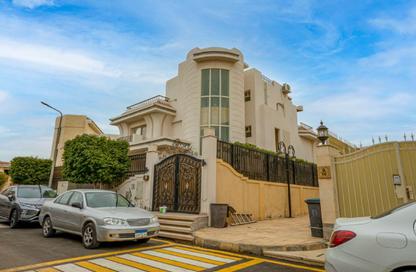 Villa - 5 Bedrooms - 4 Bathrooms for sale in Golden Heights - North Investors Area - New Cairo City - Cairo