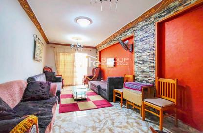 Apartment - 3 Bedrooms - 1 Bathroom for sale in Khaled Ibn Alwaleed St. - Sidi Beshr - Hay Awal El Montazah - Alexandria