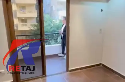 شقة - 3 غرف نوم - 2 حمامات للبيع في شارع الغنام - المنطقة الثامنة - مدينة نصر - القاهرة