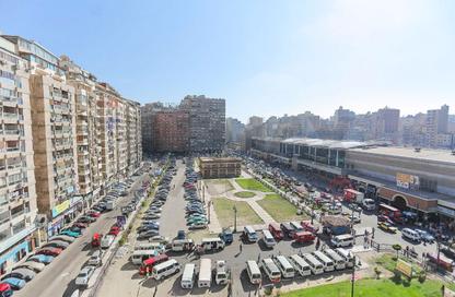 شقة - 3 - 2 للبيع في شارع الشهيد طيار محمود شاكر عبد المنعم - سموحة - حي شرق - الاسكندرية