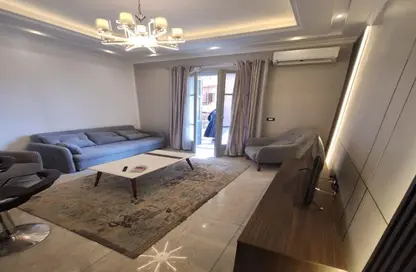 Apartment - 1 Bedroom - 1 Bathroom for rent in Ibn Zinky St. - Zamalek - Cairo