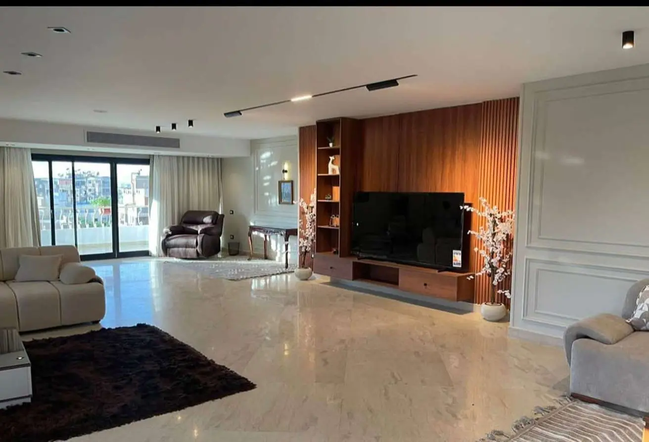 94098380 - Property Main Image
