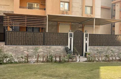 Apartment - 3 Bedrooms - 1 Bathroom for sale in Zahraa Madinet Nasr School St. - 10th District - Nasr City - Cairo