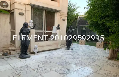 Apartment - 2 Bedrooms - 2 Bathrooms for sale in Hadayek Al Mohandessin - 4th District - Sheikh Zayed City - Giza
