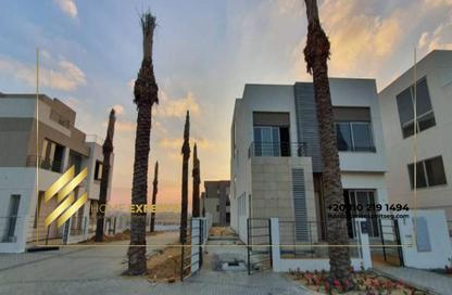 Villa - 3 Bedrooms - 3 Bathrooms for sale in Palm Hills New Cairo - 5th Settlement Compounds - The 5th Settlement - New Cairo City - Cairo