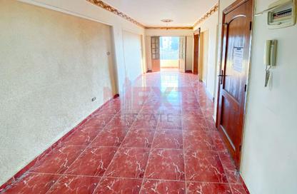 Apartment - 3 Bedrooms - 1 Bathroom for sale in Fleming - Hay Sharq - Alexandria Apartment - 3 Bedrooms - 1 Bathroom for sale in Fleming - Hay Sharq - Alexandria