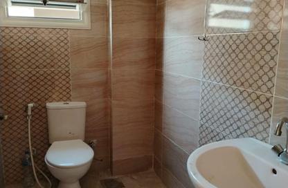 Apartment - 3 Bedrooms - 3 Bathrooms for rent in Area D - Ganoob El Acadimia - New Cairo City - Cairo