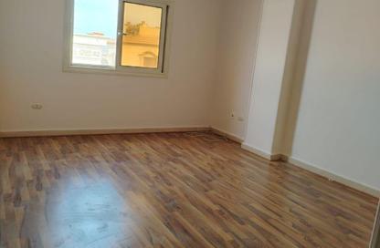 Apartment - 3 Bedrooms - 3 Bathrooms for rent in Area D - Ganoob El Acadimia - New Cairo City - Cairo