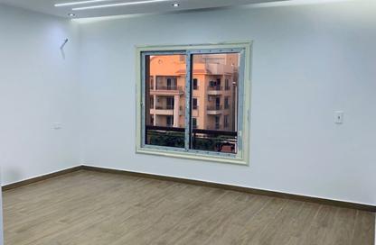 Apartment - 3 Bedrooms - 2 Bathrooms for sale in Al Khamayel city - Sheikh Zayed Compounds - Sheikh Zayed City - Giza