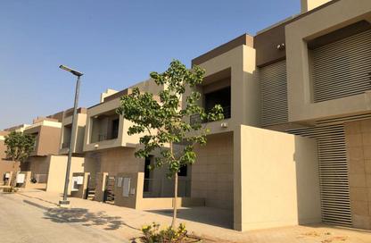 تاون هاوس - 4 - 4 للبيع في ذا كراون - طريق مصر اسكندرية الصحراوي - مدينة 6 أكتوبر - الجيزة