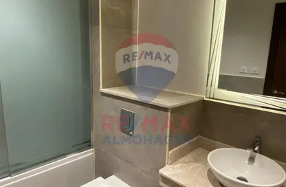 Apartment - 2 Bedrooms - 1 Bathroom for rent in Park Side Residence - Zed Towers - Sheikh Zayed Compounds - Sheikh Zayed City - Giza