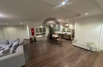 شقة - 3 غرف نوم - 2 حمامات للبيع في شارع انور المفتي - المنطقة الأولى - مدينة نصر - القاهرة