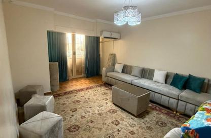 Apartment - 3 Bedrooms - 2 Bathrooms for sale in Cornish El Nile St. - Maadi - Hay El Maadi - Cairo