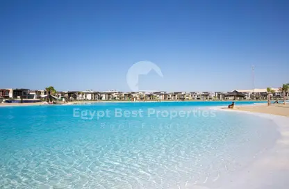 منزل مزدوج - 4 غرف نوم - 6 حمامات للبيع في سوان ليك الساحل الشمالي - قسم الضبعة - الساحل الشمالي