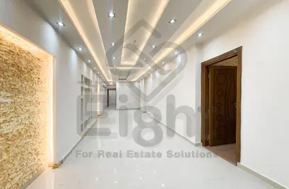 Apartment - 3 Bedrooms - 1 Bathroom for sale in Mahmoud Al Essawy St. - Miami - Hay Awal El Montazah - Alexandria Apartment - 3 Bedrooms - 1 Bathroom for sale in Mahmoud Al Essawy St. - Miami - Hay Awal El Montazah - Alexandria
