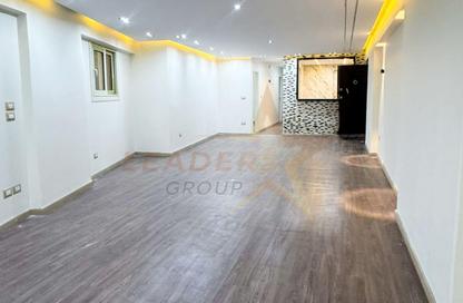 Apartment - 3 Bedrooms - 2 Bathrooms for sale in Mahmoud Al Essawy St. - Sidi Beshr - Hay Awal El Montazah - Alexandria