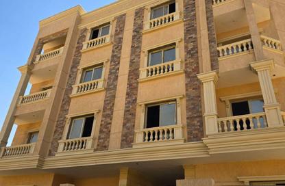 Apartment - 4 Bedrooms - 3 Bathrooms for sale in Bait Alwatan - The 5th Settlement - New Cairo City - Cairo