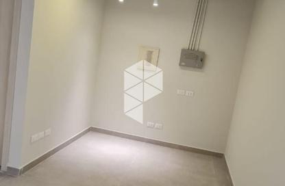 Office Space - Studio - 2 for rent in Hyde Park Business District Mall - South Teseen St. - The 5th Settlement - New Cairo City - Cairo