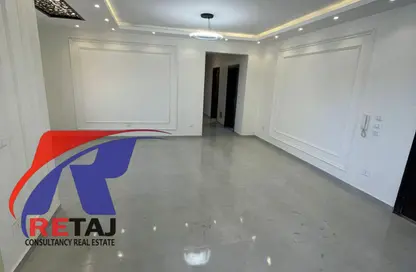 Apartment - 3 Bedrooms - 2 Bathrooms for sale in Dr Ismail Wahbi St. - 10th Zone - Nasr City - Cairo