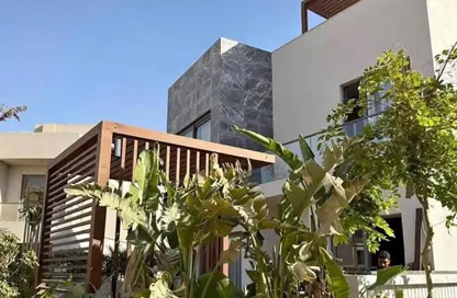 Villa - 5 Bedrooms - 5 Bathrooms for sale in Sodic East - 6th District - New Heliopolis - Cairo